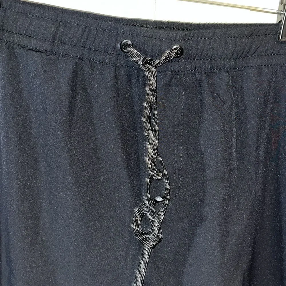 New w/tags Everyday Black Quiksilver water lined surf board swim trunk shorts L